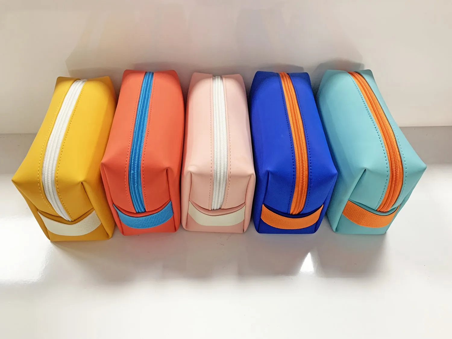 Must-have portable makeup bag From China Export Company 5 portable makeup bag 8