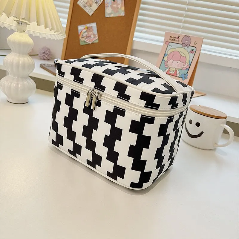 Wholesale Large Travel Cosmetic Bags Makeup Bag for Women and Girls 6 Wholesale Supplier