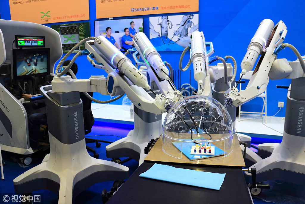 Equipamentos ópticos e médicos fabricados na China