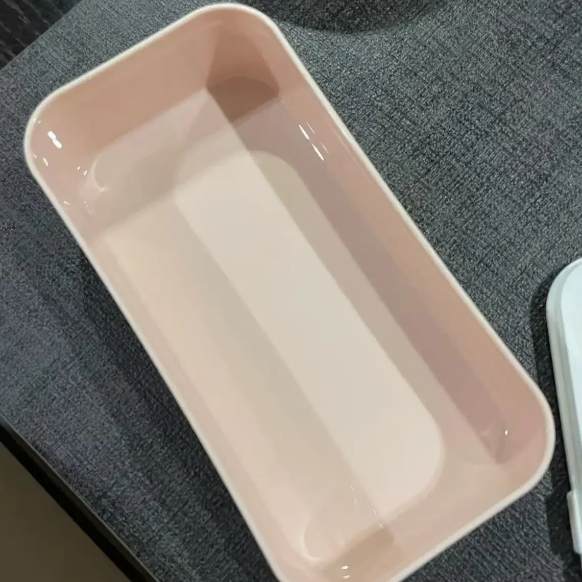 Sunlight Method How to Remove Stains From Plastic Containers